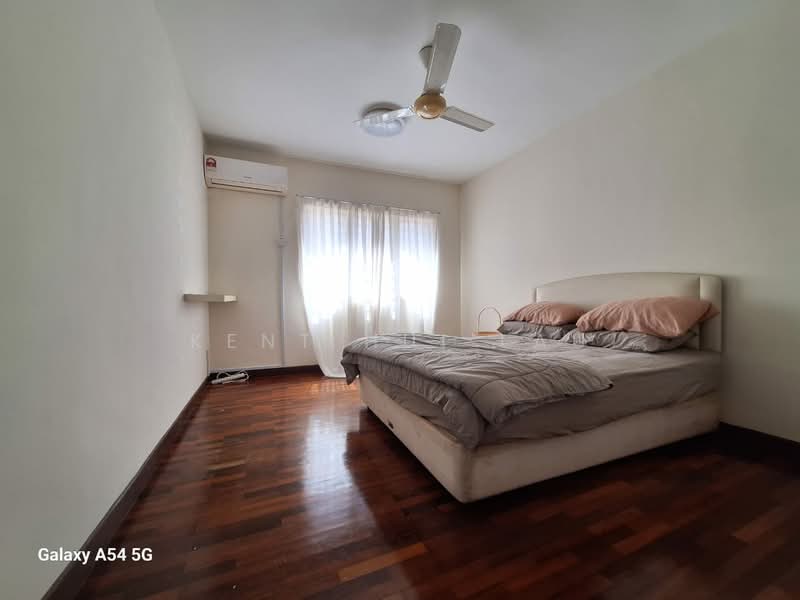 2.5-storey Terraced House for Sale in Bandar Putra Permai (Seri Kembangan) - KENT HUI LAU - Bedroom - PropertyGuru.com.my