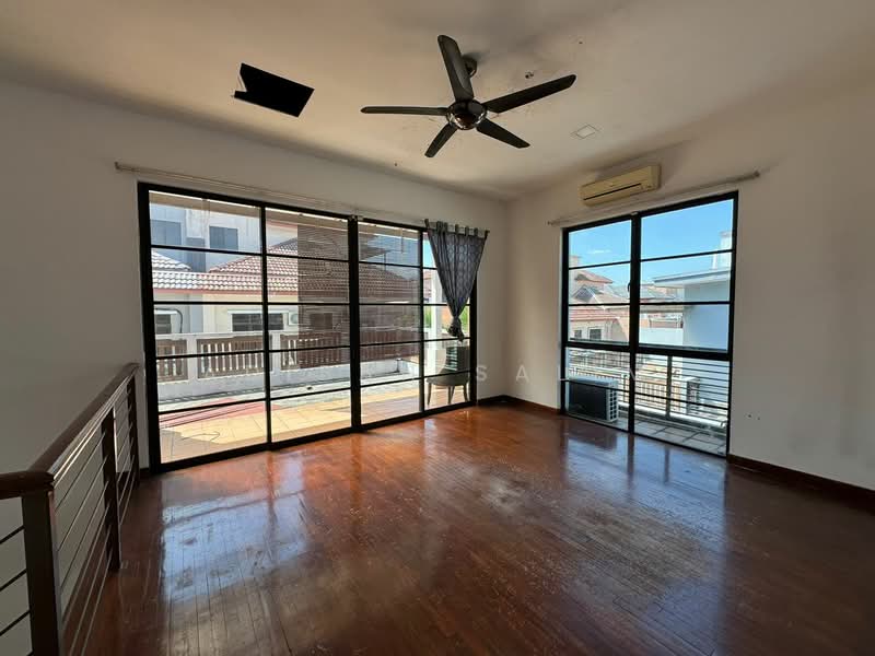 Semi-Detached House for Sale in Bukit Jelutong (Shah Alam) - Adibah Salim - Living Room - PropertyGuru.com.my