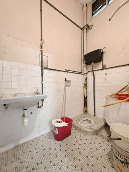 Semi-Detached House for Sale in Kampung Tebing Tinggi (Ipoh) - Gary Tang - Bathroom - PropertyGuru.com.my