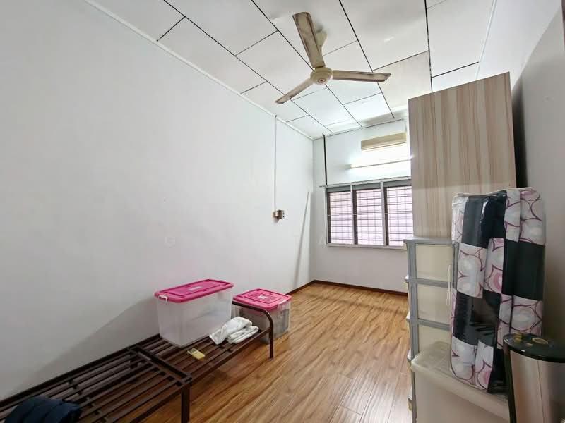 Semi-Detached House for Sale in Kampung Tebing Tinggi (Ipoh) - Gary Tang - Bedroom - PropertyGuru.com.my
