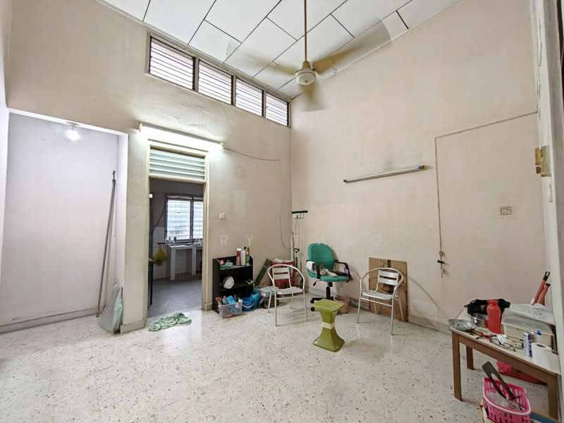 Semi-Detached House for Sale in Kampung Tebing Tinggi (Ipoh) - Gary Tang - Living Room - PropertyGuru.com.my