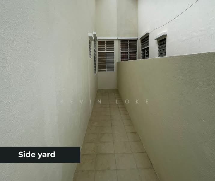1-storey Terraced House for Sale in Bandar Saujana Putra (Tanjong Duabelas) - Kevin Loke - Exterior - PropertyGuru.com.my