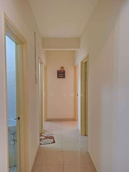 Rumah Flat untuk Disewa di Aman & Damai Apartment - Yi Jun - Corridor - PropertyGuru.com.my