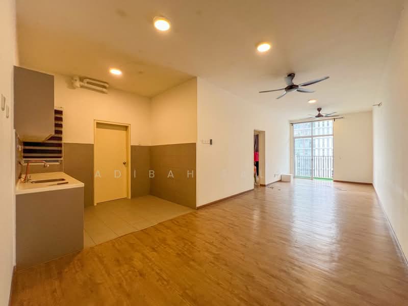 Kondominium untuk Dijual di Lakefront Homes - Adibah Salim - Living Room - PropertyGuru.com.my