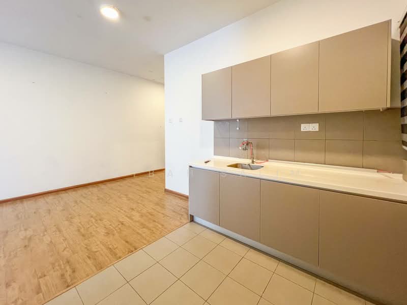 Kondominium untuk Dijual di Lakefront Homes - Adibah Salim - Kitchen - PropertyGuru.com.my