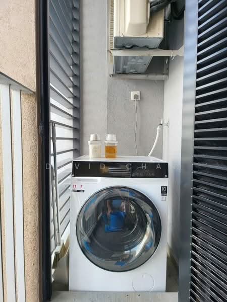 Servis Apartment untuk Disewa di Sky Trees - David Chan - Balcony - PropertyGuru.com.my
