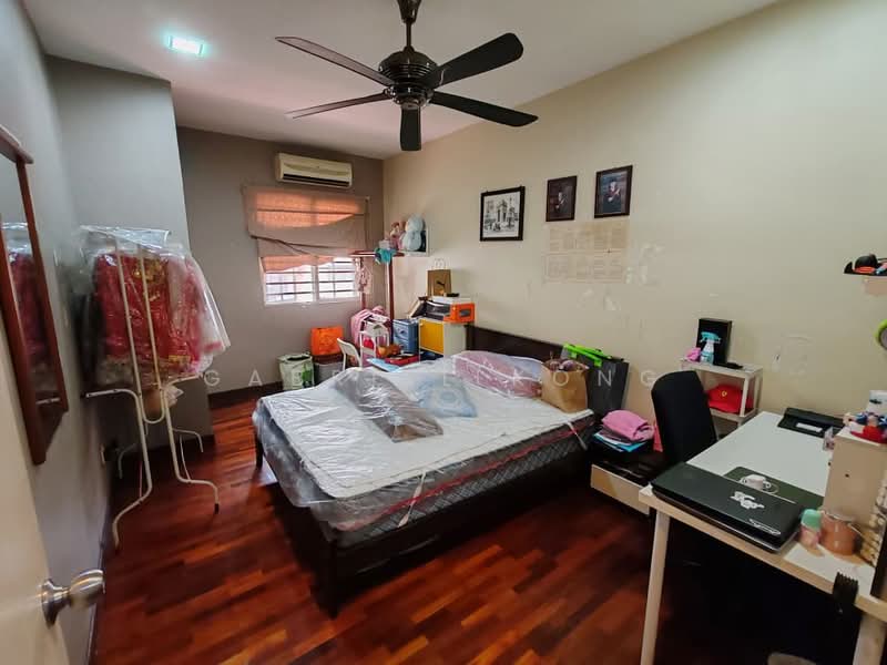 3-storey Terraced House for Sale in Mutiara Bukit Jalil (Bukit Jalil) - Gabriel Kong - Bedroom - PropertyGuru.com.my