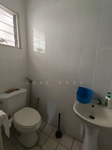 Rumah Teres 3 Tingkat untuk Dijual di Taman Tasik Indah Mewah (Batu) - Luke Ross - Bathroom - PropertyGuru.com.my