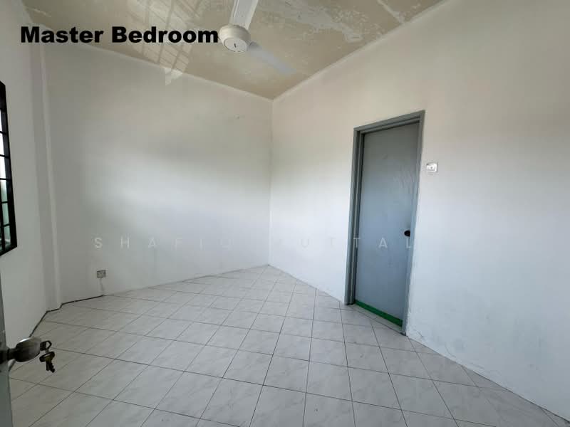 Apartment for Rent at Pangsapuri Putra Indah - Shafiq Muttalib - Master Bedroom - PropertyGuru.com.my