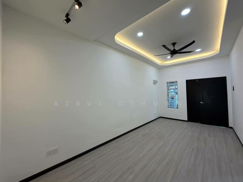 1-storey Terraced House for Sale in Seremban (Negeri Sembilan) - Azrul Othman - Living Room - PropertyGuru.com.my