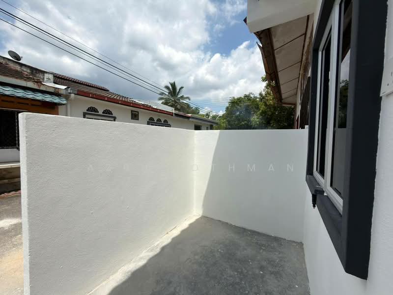 1-storey Terraced House for Sale in Seremban (Negeri Sembilan) - Azrul Othman - Exterior - PropertyGuru.com.my