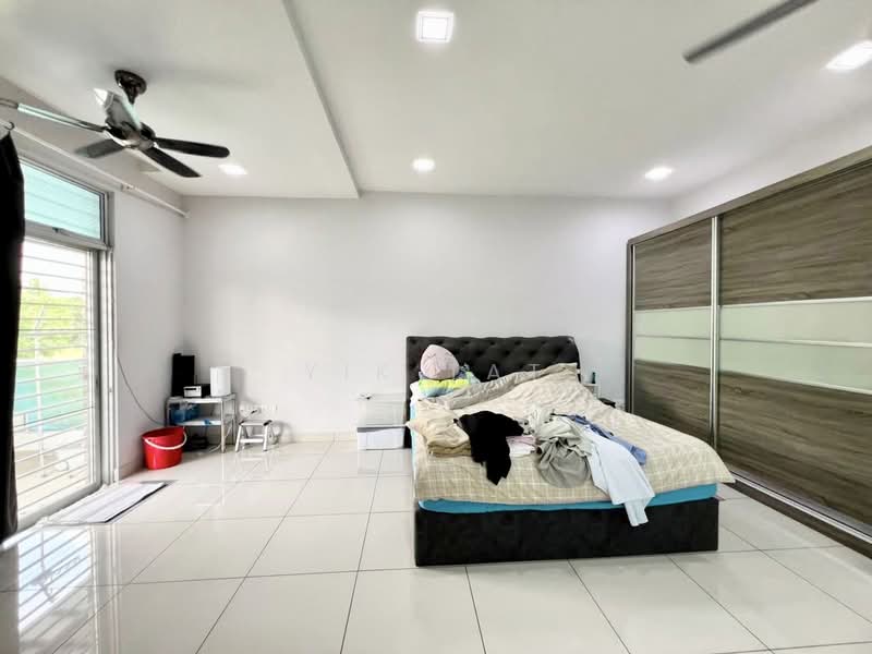 Cluster House for Sale in Taman Gaya (Ulu Tiram) - Yik Tat - PropertyGuru.com.my