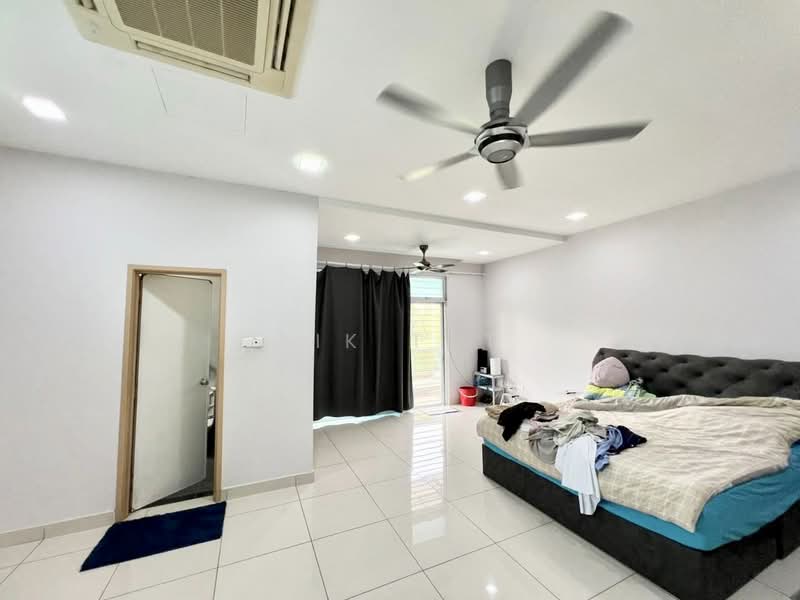 Cluster House for Sale in Taman Gaya (Ulu Tiram) - Yik Tat - PropertyGuru.com.my