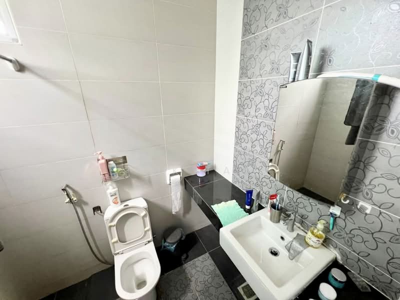 Cluster House for Sale in Taman Gaya (Ulu Tiram) - Yik Tat - PropertyGuru.com.my