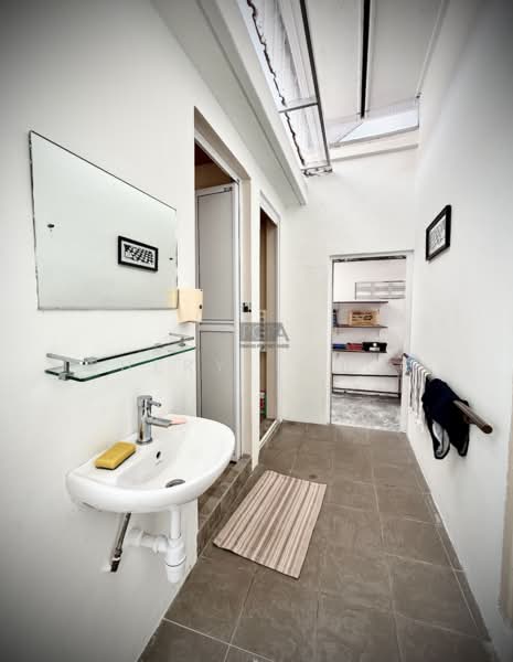 Rumah Berkembar untuk Dijual di Pulau Tikus (Penang) - Cheryl Chng - Bathroom - PropertyGuru.com.my