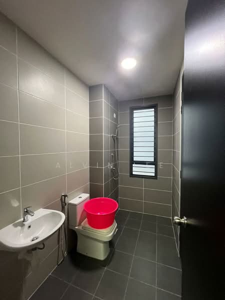 Rumah Teres untuk Disewa di Kajang East (Semenyih) - Alvin Lee - Bathroom - PropertyGuru.com.my