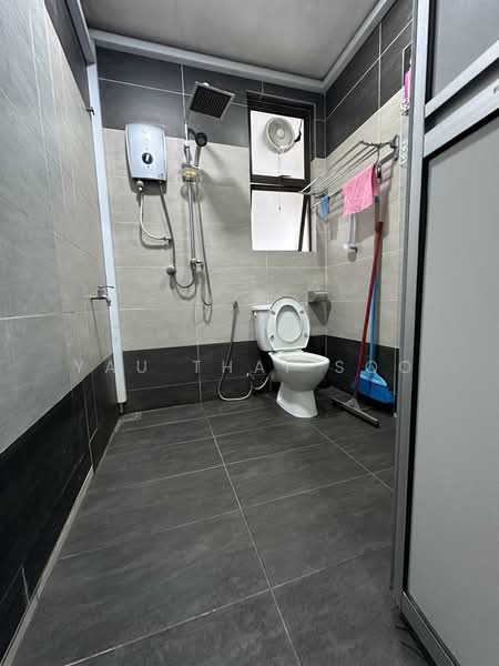 Condominium for Sale at Armanee - Yau Thai Soo - Bathroom - PropertyGuru.com.my