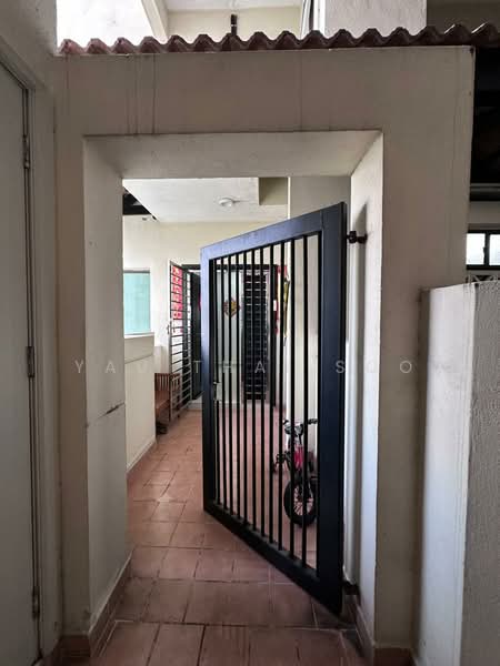 Condominium for Sale at Armanee - Yau Thai Soo - Entrance - PropertyGuru.com.my