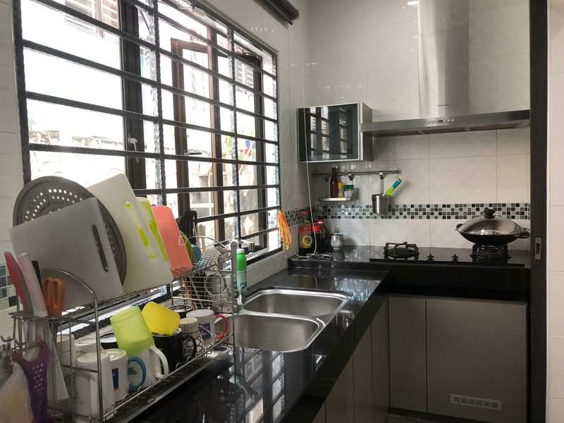 Terraced House for Sale in Bandar Kinrara Seksyen 8 (Bandar Kinrara) - DC Leong - Kitchen - PropertyGuru.com.my
