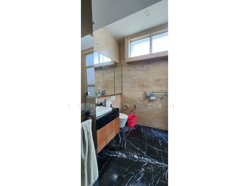 Zero-Lot Bungalow for Sale in Seksyen U1 (Glenmarie) - Johnny Tan - Bathroom - PropertyGuru.com.my