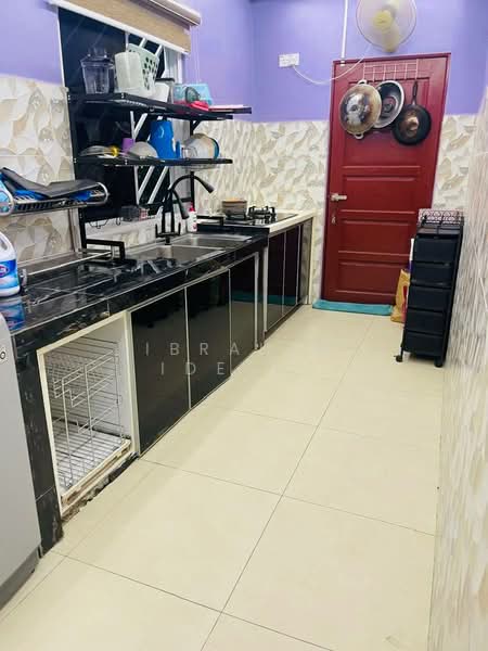 2-storey Terraced House for Sale in Batu Caves (Selangor) - Ibrahim Iderus - Kitchen - PropertyGuru.com.my