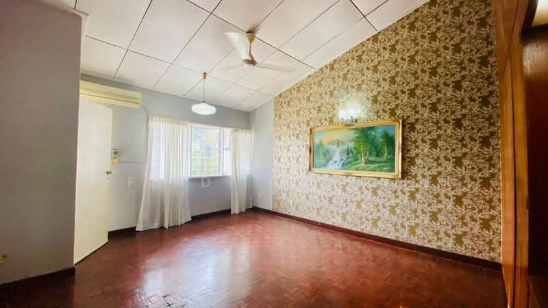 Rumah Teres 2 Tingkat untuk Dijual di Ulu Kelang (Kuala Lumpur) - Effendy Shohaili - Living Room - PropertyGuru.com.my