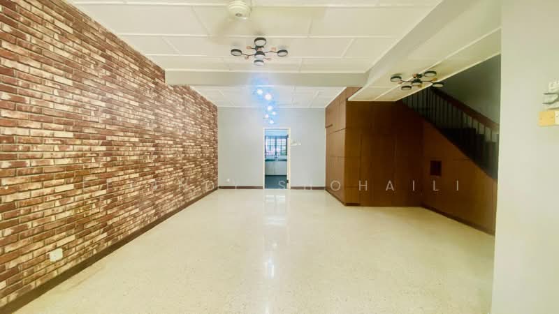 Rumah Teres 2 Tingkat untuk Dijual di Ulu Kelang (Kuala Lumpur) - Effendy Shohaili - Living Room - PropertyGuru.com.my