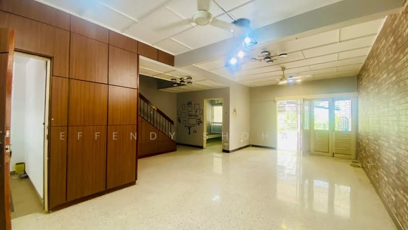 Rumah Teres 2 Tingkat untuk Dijual di Ulu Kelang (Kuala Lumpur) - Effendy Shohaili - Living Room - PropertyGuru.com.my
