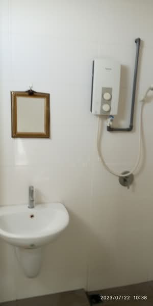 Kondominium untuk Disewa di Shineville Park - Kelvin Tan - Bathroom - PropertyGuru.com.my