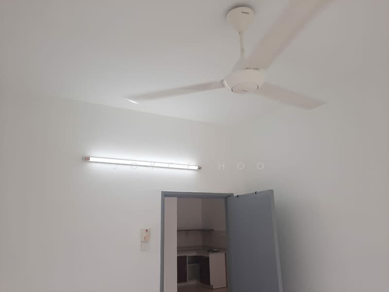 Apartment for Sale at Pangsapuri Sri Camellia - Joyce Hoo - Kitchen - PropertyGuru.com.my