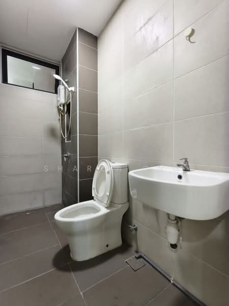 Servis Apartment untuk Disewa di Marina Residence - Sharon Ong - Bathroom - PropertyGuru.com.my
