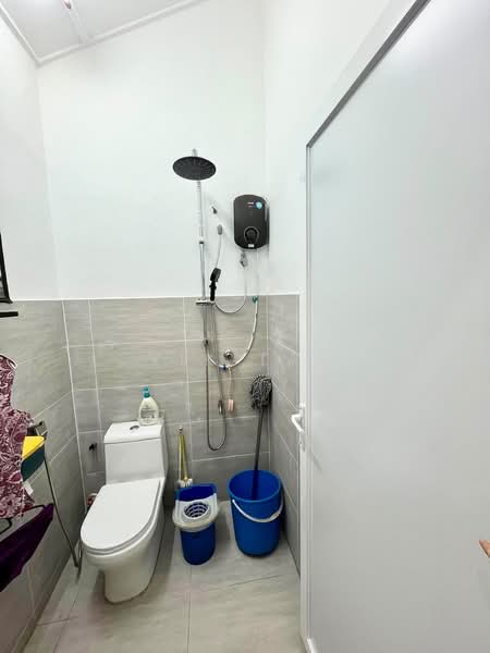 Bungalow for Sale in Taman Kebun Teh (Johor Bahru) - Yik Tat - PropertyGuru.com.my