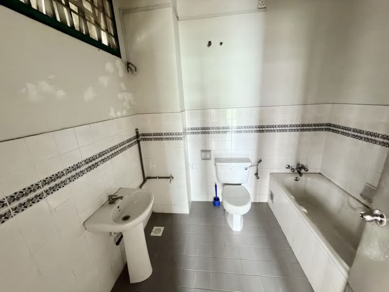 Semi-Detached House for Sale in Taman Munshi Ibrahim (Tampoi) - Stephanie Gan - PropertyGuru.com.my