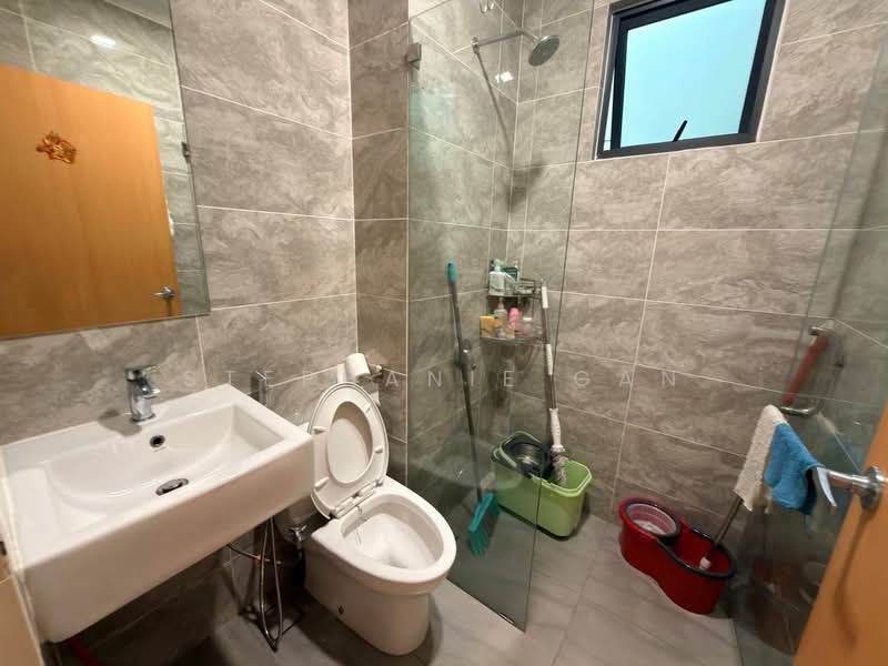 Kondominium untuk Dijual di Laguna Heights (Bukit Laguna) - Stephanie Gan - Bathroom - PropertyGuru.com.my