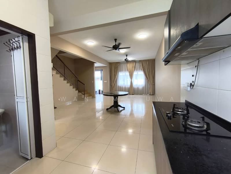 Rumah Teres 2-Tingkat untuk Dijual di Cyberjaya (Selangor) - Uswani Mazuwan - Living Room - PropertyGuru.com.my