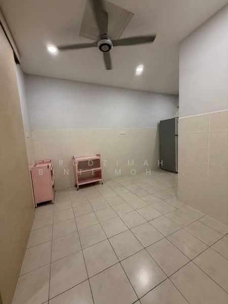 2-storey Terraced House for Sale in Denai Alam (Shah Alam) - Rodzimah Binti Mohd Rodzi - Kitchen - PropertyGuru.com.my