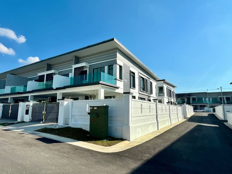 2-storey Terraced House for Sale in Taman Bestari Indah (Ulu Tiram) - Stephanie Gan - Exterior - PropertyGuru.com.my