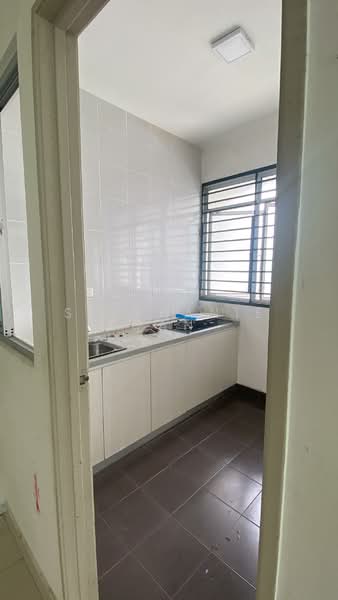 Pangsapuri untuk Dijual di Aliff Avenue (Dwi Alif) - Stephanie Gan - Kitchen - PropertyGuru.com.my