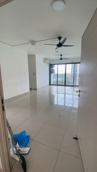 Pangsapuri untuk Dijual di Aliff Avenue (Dwi Alif) - Stephanie Gan - Living Room - PropertyGuru.com.my