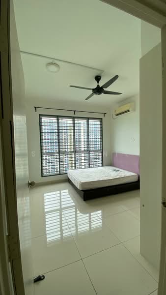 Pangsapuri untuk Dijual di Aliff Avenue (Dwi Alif) - Stephanie Gan - Bedroom - PropertyGuru.com.my