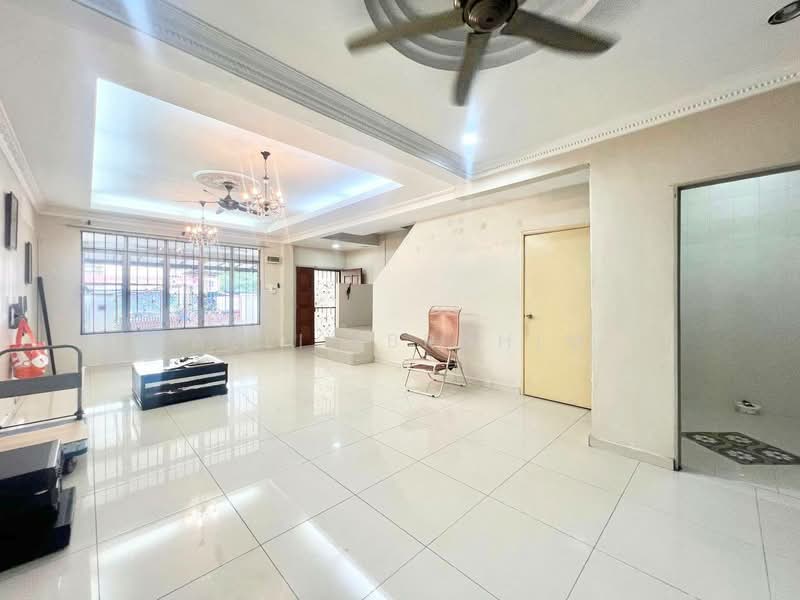 Rumah Teres 2 Tingkat untuk Dijual di Taman Bukit Ria (Kajang) - Azli Ibrahim - Living Room - PropertyGuru.com.my
