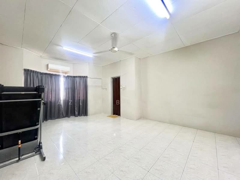 Rumah Teres 2 Tingkat untuk Dijual di Taman Bukit Ria (Kajang) - Azli Ibrahim - Living Room - PropertyGuru.com.my