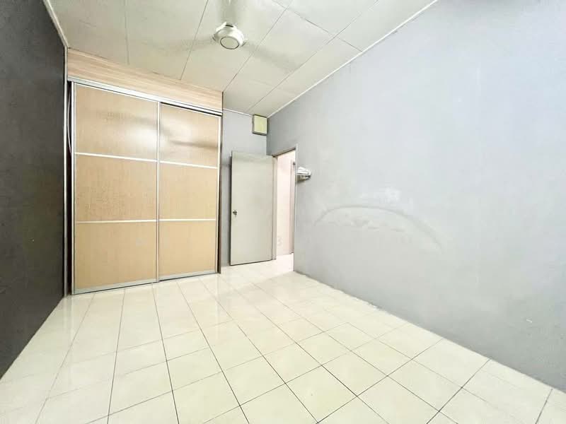 Rumah Teres 2 Tingkat untuk Dijual di Taman Bukit Ria (Kajang) - Azli Ibrahim - Interior - PropertyGuru.com.my