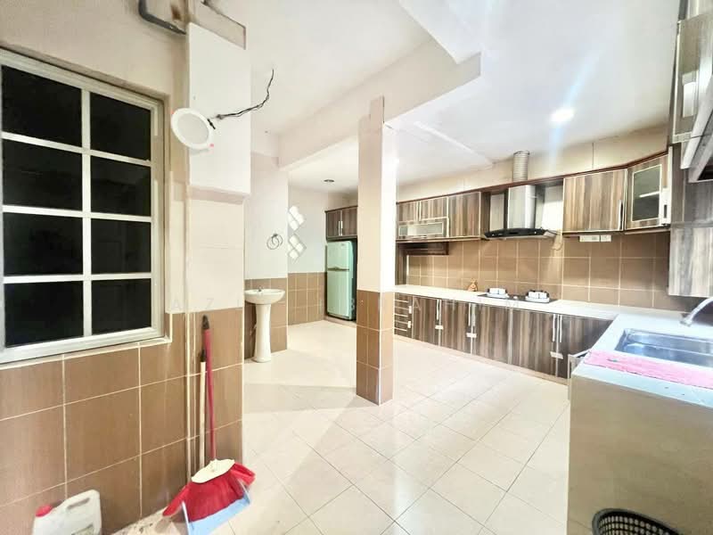 Rumah Teres 2 Tingkat untuk Dijual di Taman Bukit Ria (Kajang) - Azli Ibrahim - Kitchen - PropertyGuru.com.my