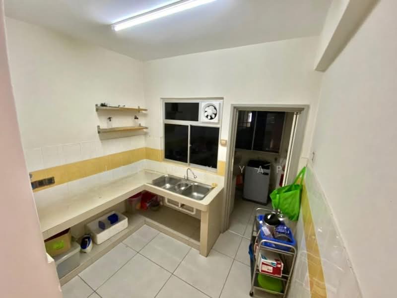 Pangsapuri untuk Dijual di Prima Tiara 1 - Jeffrey Yap - Kitchen - PropertyGuru.com.my