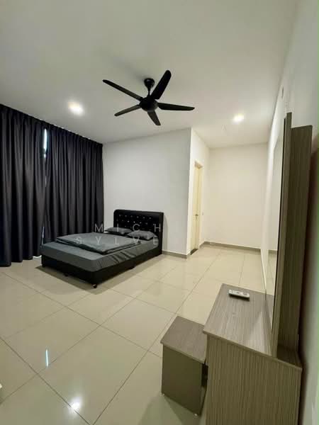Rumah Teres 3 Tingkat untuk Dijual di Taman Mount Austin (Tebrau) - Michele Sylvester - Bedroom - PropertyGuru.com.my