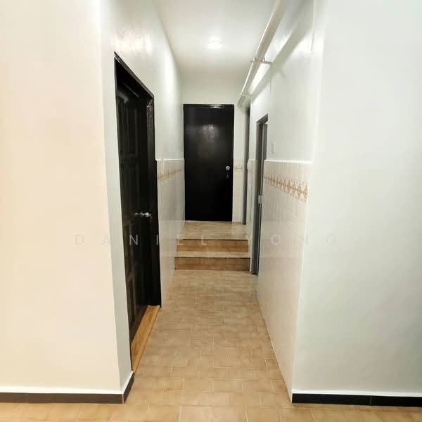 1-storey Terraced House for Sale in Taman Ungku Tun Aminah (Skudai) - Daniel Yong - Corridor - PropertyGuru.com.my