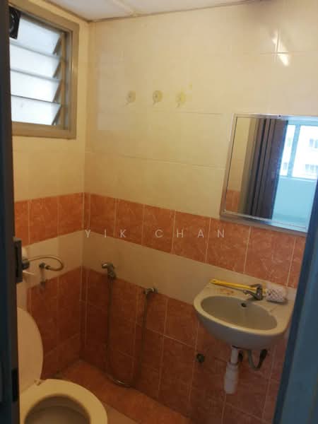 Apartment for Sale at Pelangi Apartment - Yik Chan - Bathroom - PropertyGuru.com.my