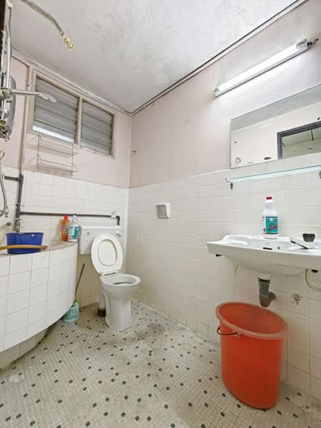 Rumah Berkembar untuk Dijual di New Pasir Puteh (Ipoh) - Marcus Seng - Bathroom - PropertyGuru.com.my