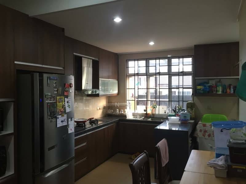 Semi-Detached House for Sale in Kelana Jaya (Petaling Jaya) - Sa'a Nordin - Kitchen - PropertyGuru.com.my